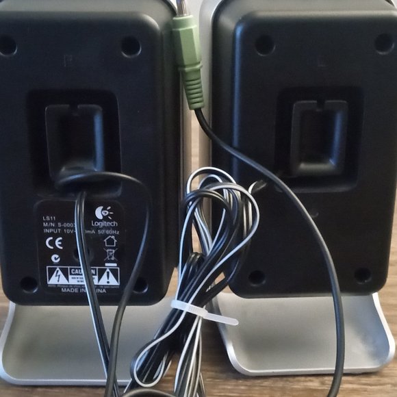 Logitech LS11 Notebook Laptop Speakers, ModeLS-00035 Includes Power Charger Vntg - Picture 2 of 8